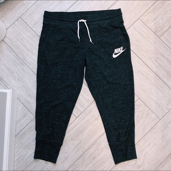 3/4 length nike pants 3/4 length nike pants